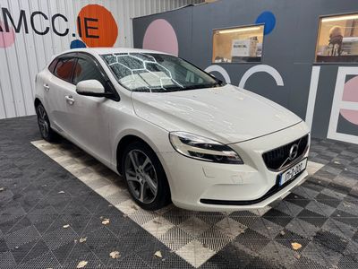 2017 Volvo V40