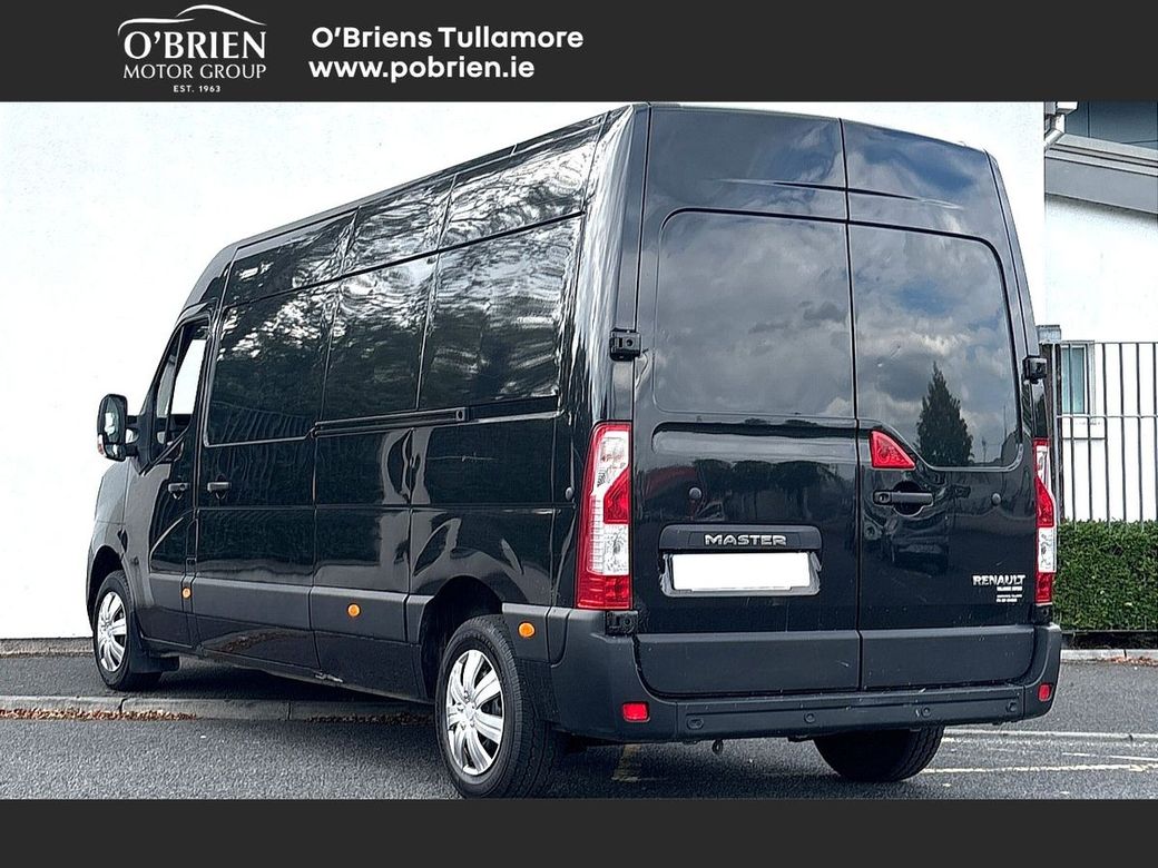 2022 Renault Master