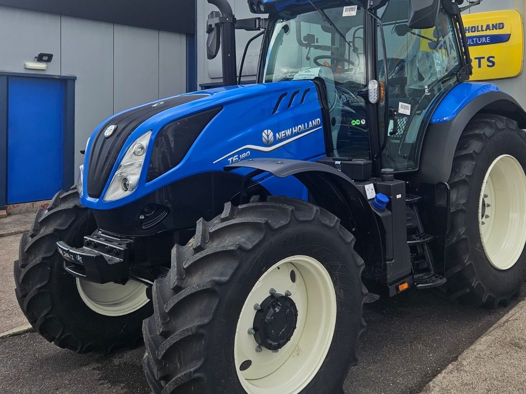 2025 New Holland T6.180