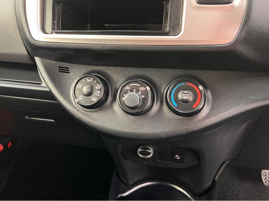 2016 Toyota Vitz