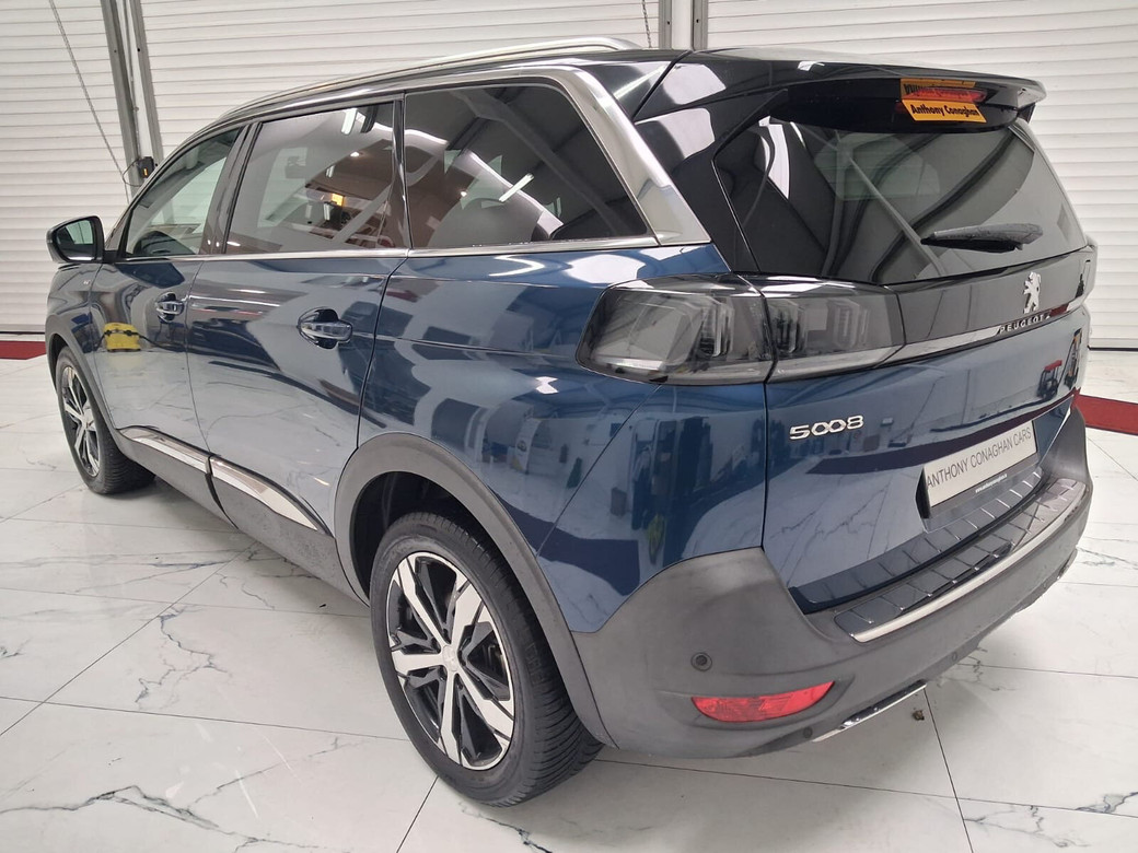 2021 Peugeot 5008