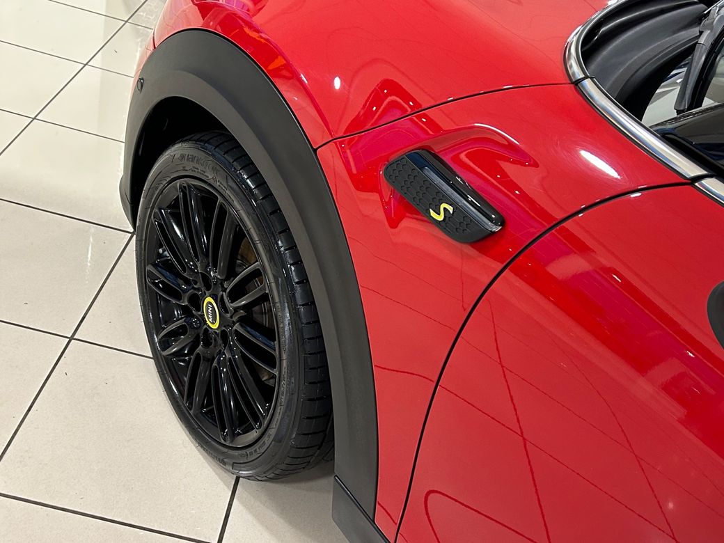 2022 Mini Hatch