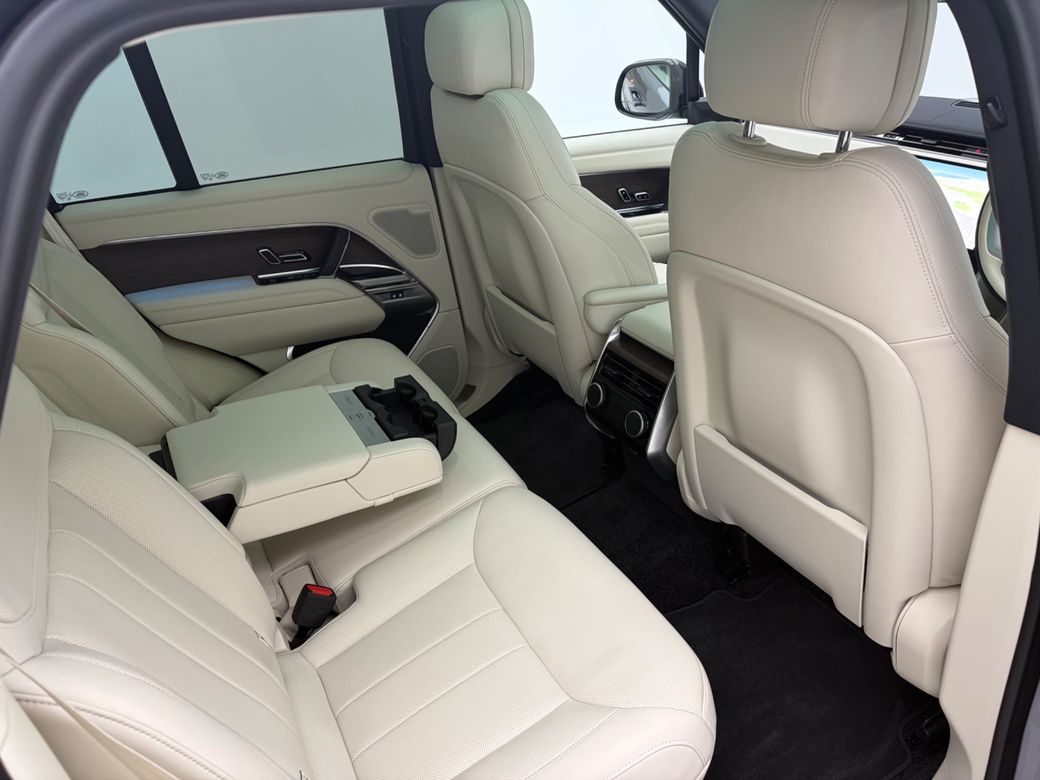 2025 Land Rover Range Rover