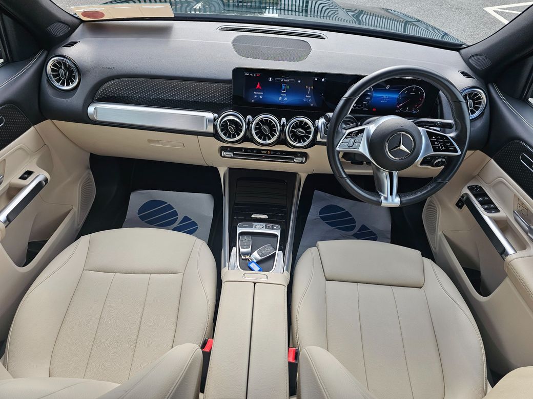 2025 Mercedes-Benz GLB Class