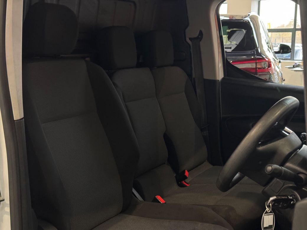 2020 Peugeot Partner