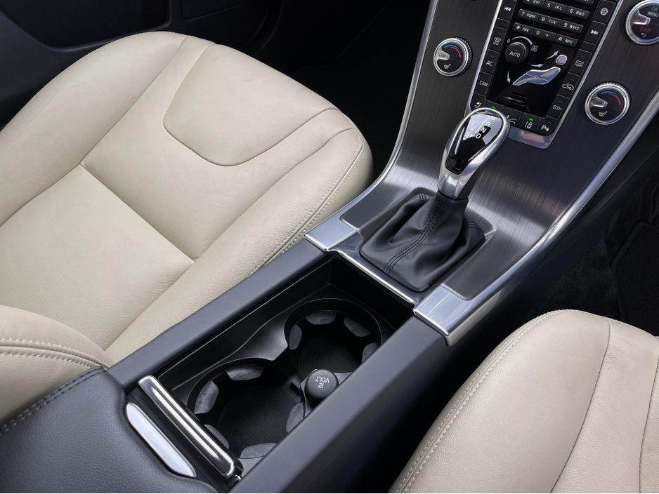 2016 Volvo XC60