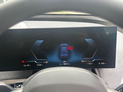 2025 BMW iX