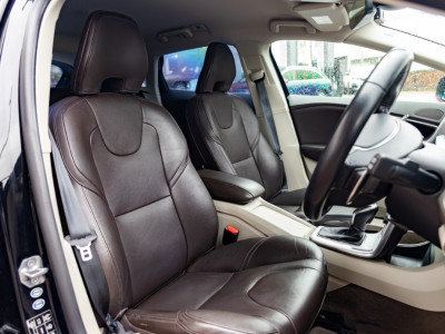 2016 Volvo V40