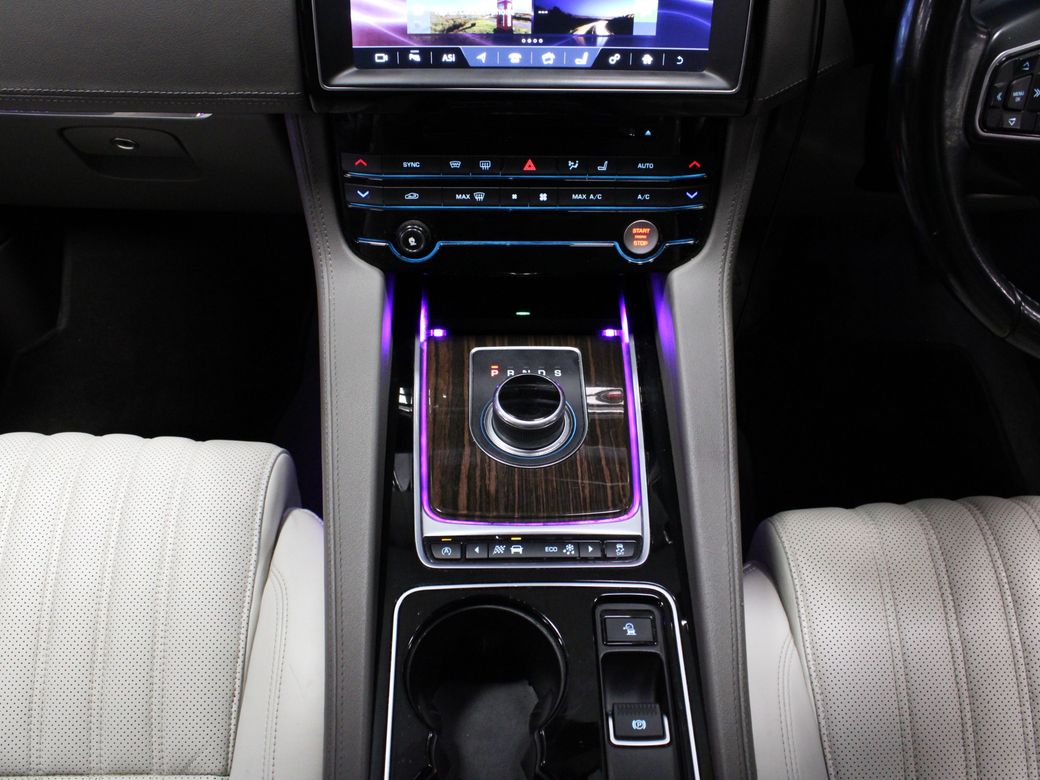2016 Jaguar F-Pace