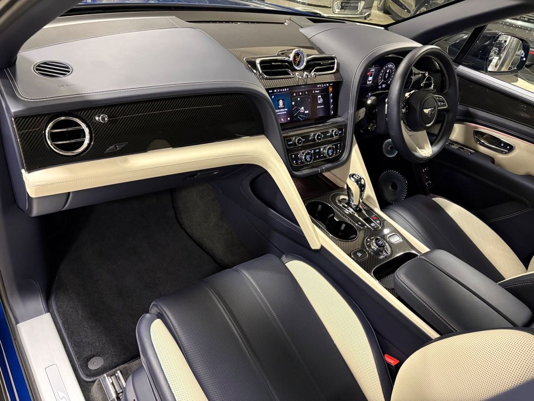 2025 Bentley Bentayga