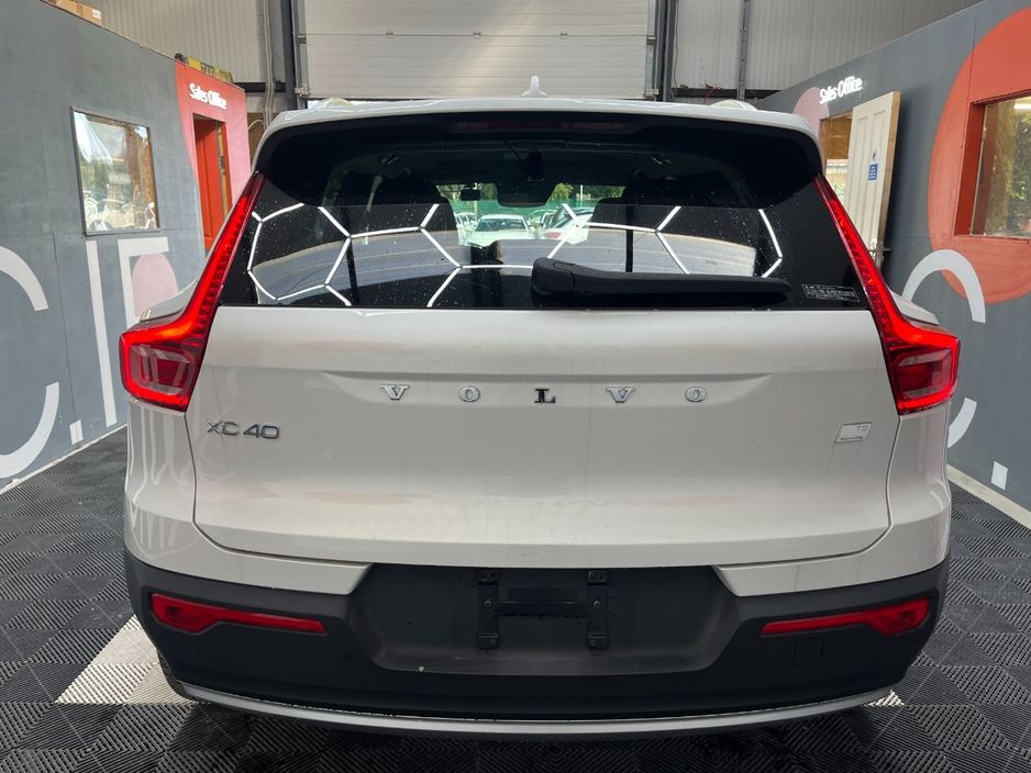 2022 Volvo XC40