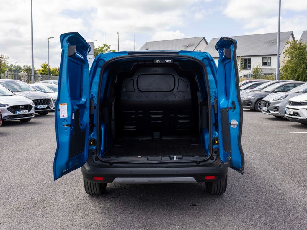 2025 Ford Transit Courier