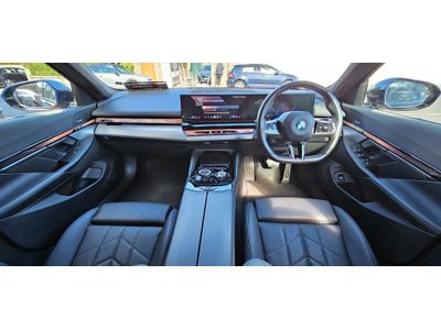 2024 BMW i5
