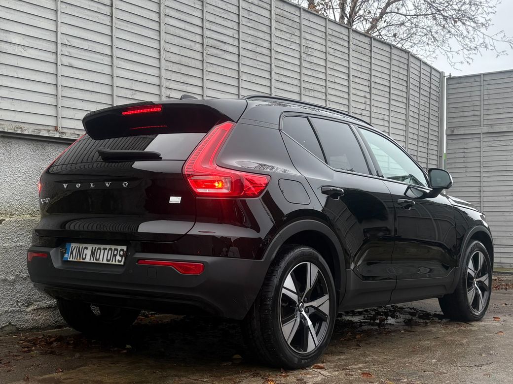 2022 Volvo XC40