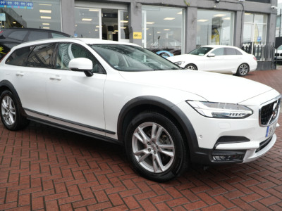2019 Volvo V90 Cross Country
