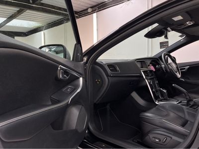 2016 Volvo V40