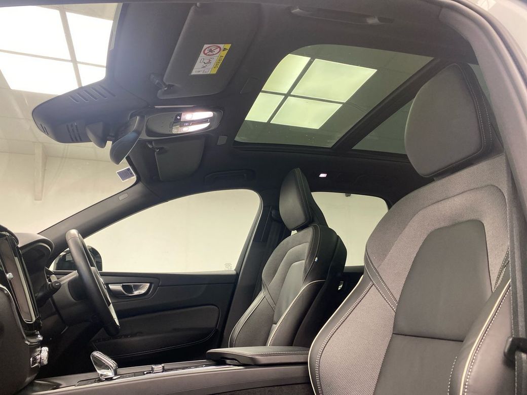 2025 Volvo XC60