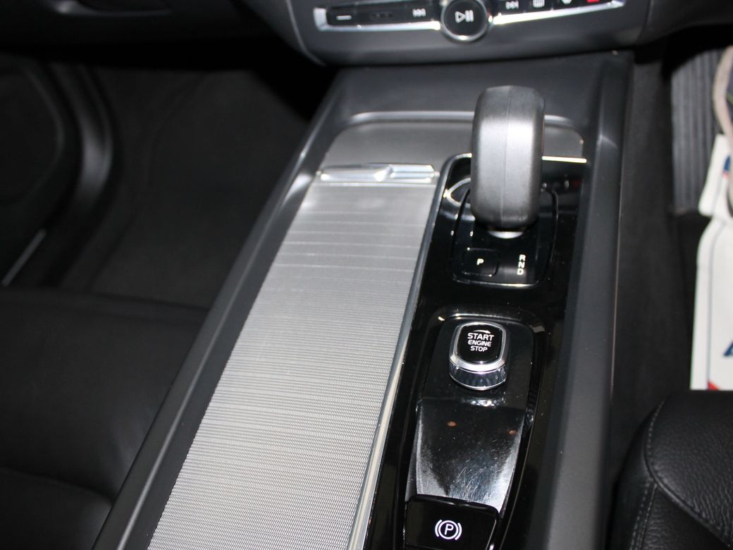 2022 Volvo XC60