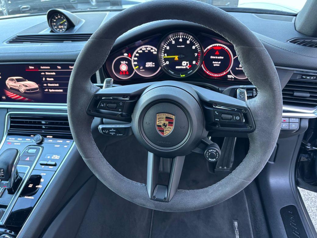2022 Porsche Panamera