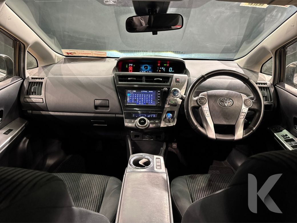 2020 Toyota Prius Alpha