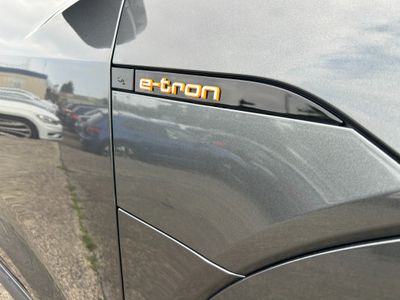 2022 Audi e-tron