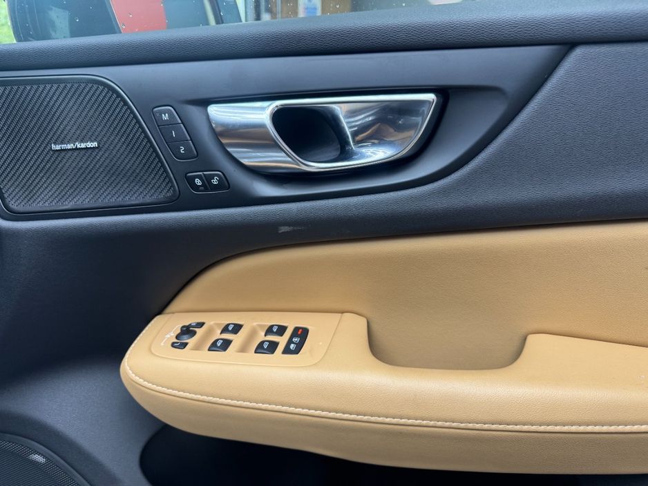 2020 Volvo V60