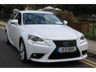 2015 Lexus IS 300h