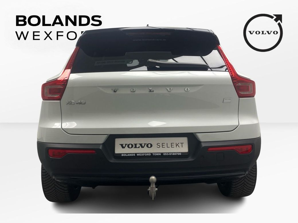 2025 Volvo Ex40