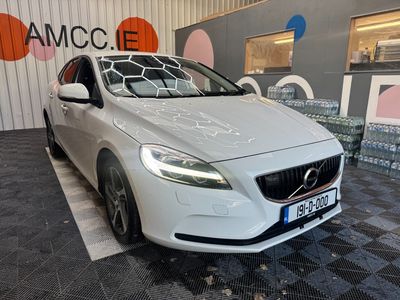 2019 Volvo V40