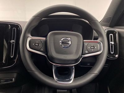 2026 Volvo XC40