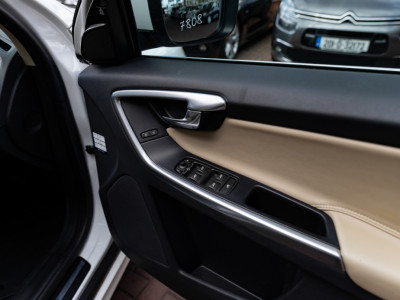 2016 Volvo XC60