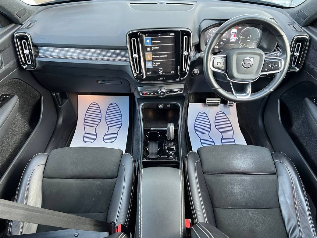 2021 Volvo XC40