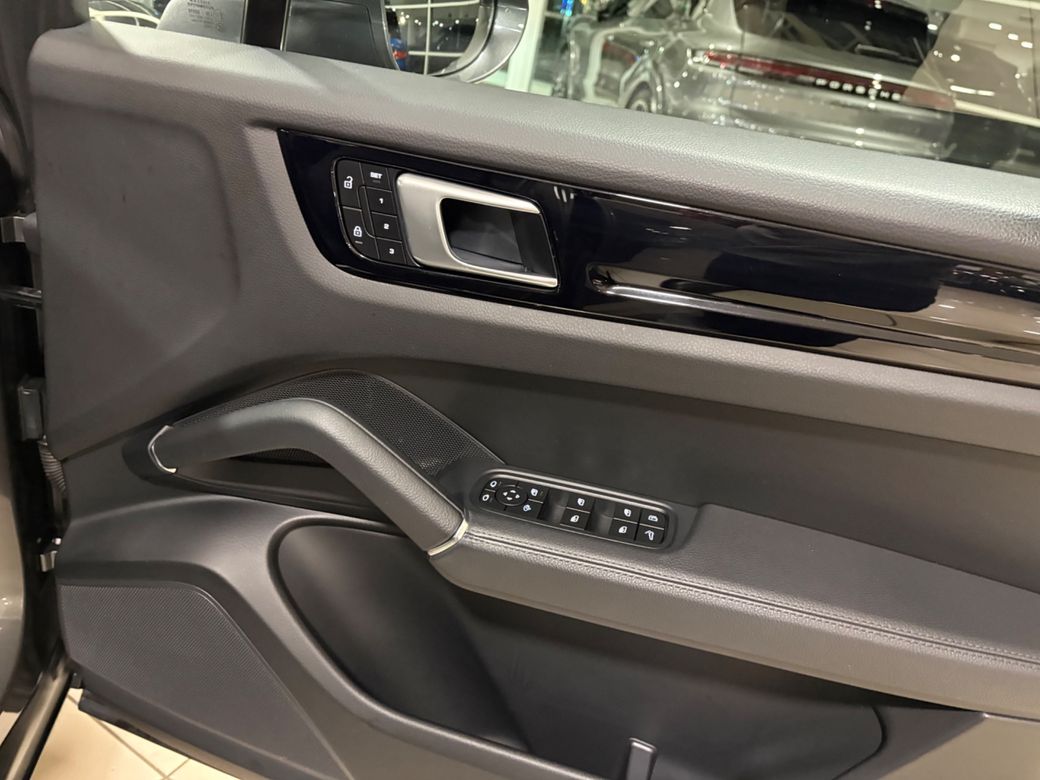 2022 Porsche Cayenne