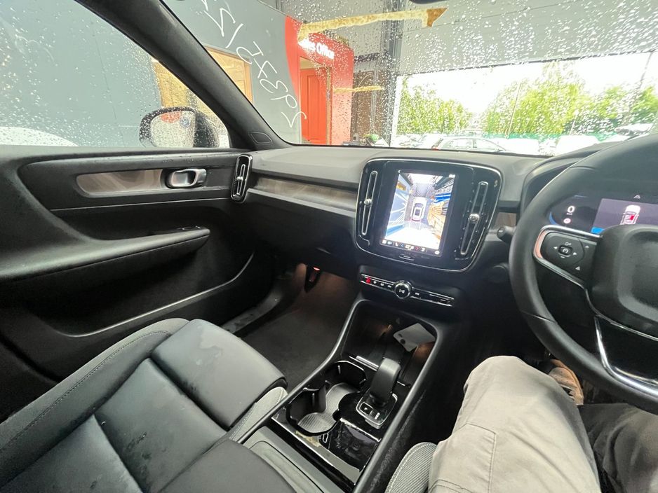 2022 Volvo XC40