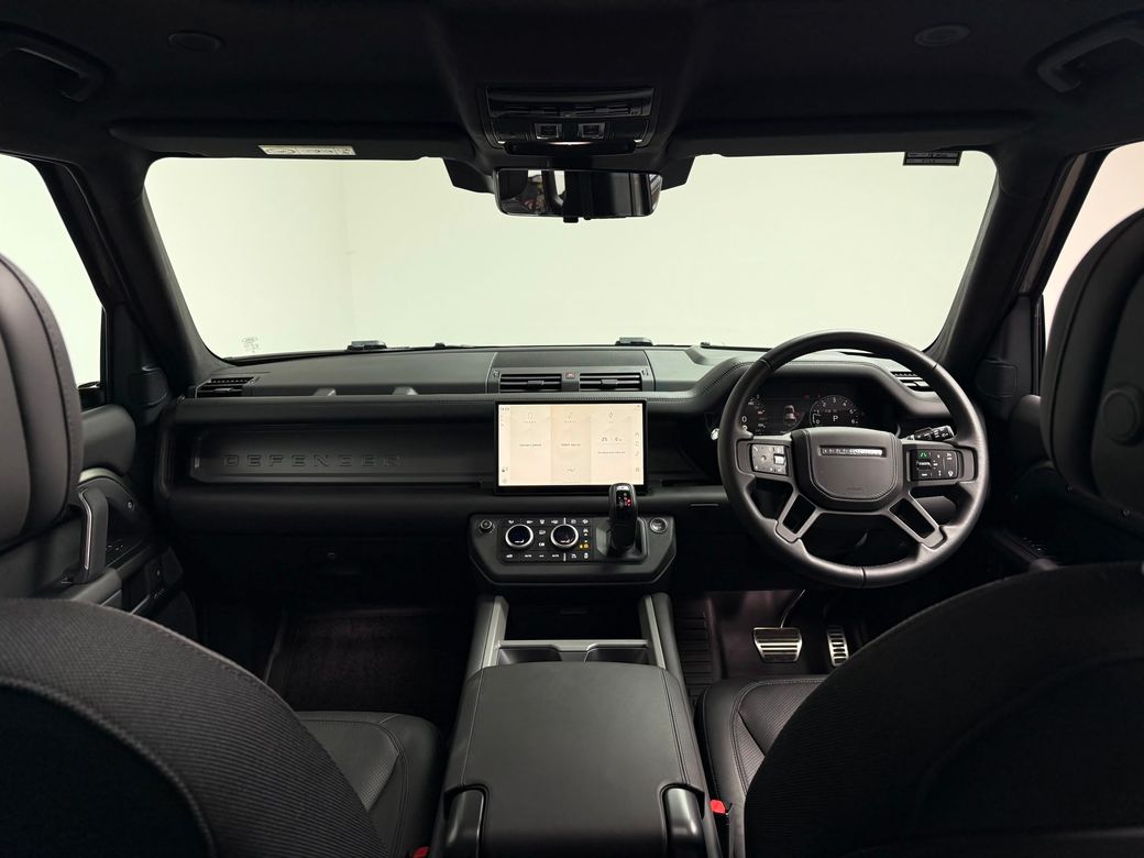 2025 Land Rover Defender
