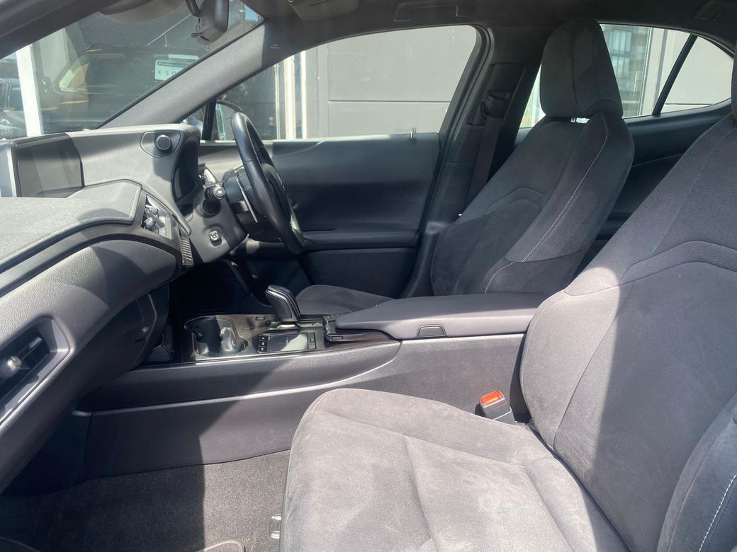 2022 Lexus UX 300e