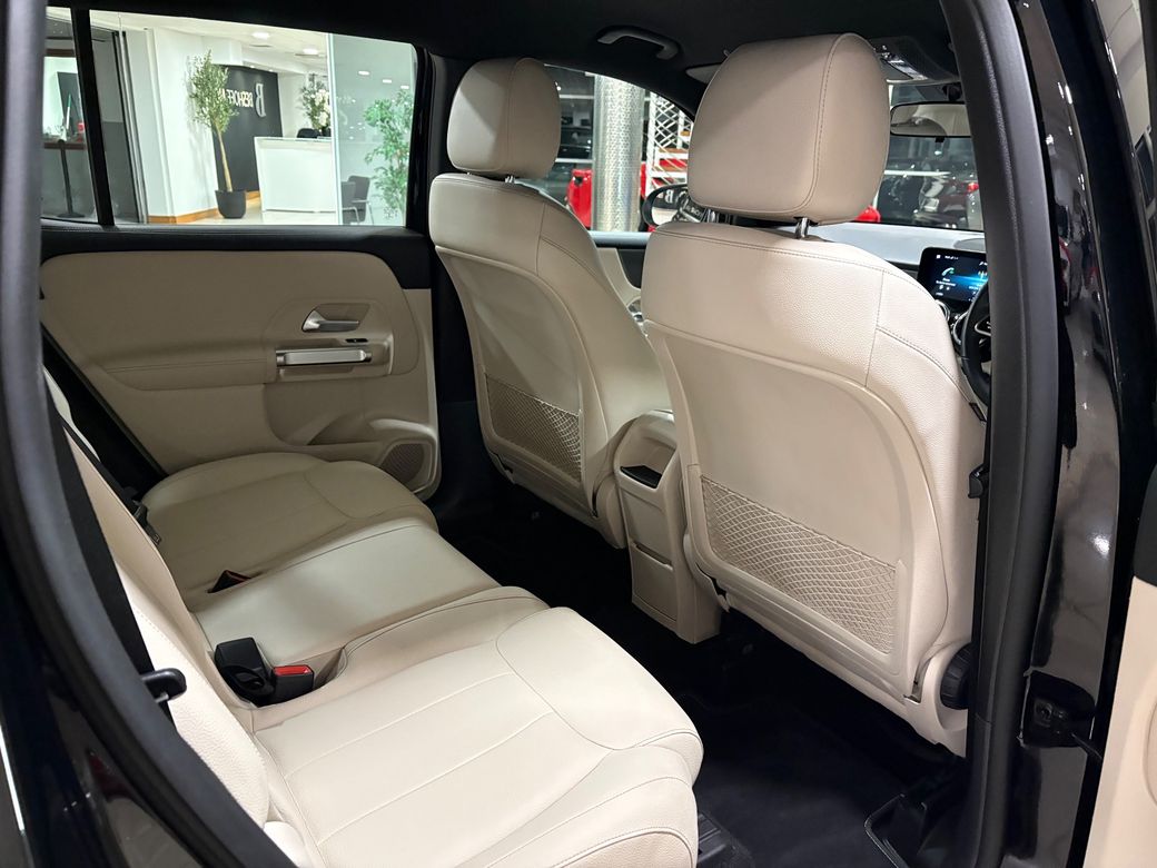 2023 Mercedes-Benz GLB Class