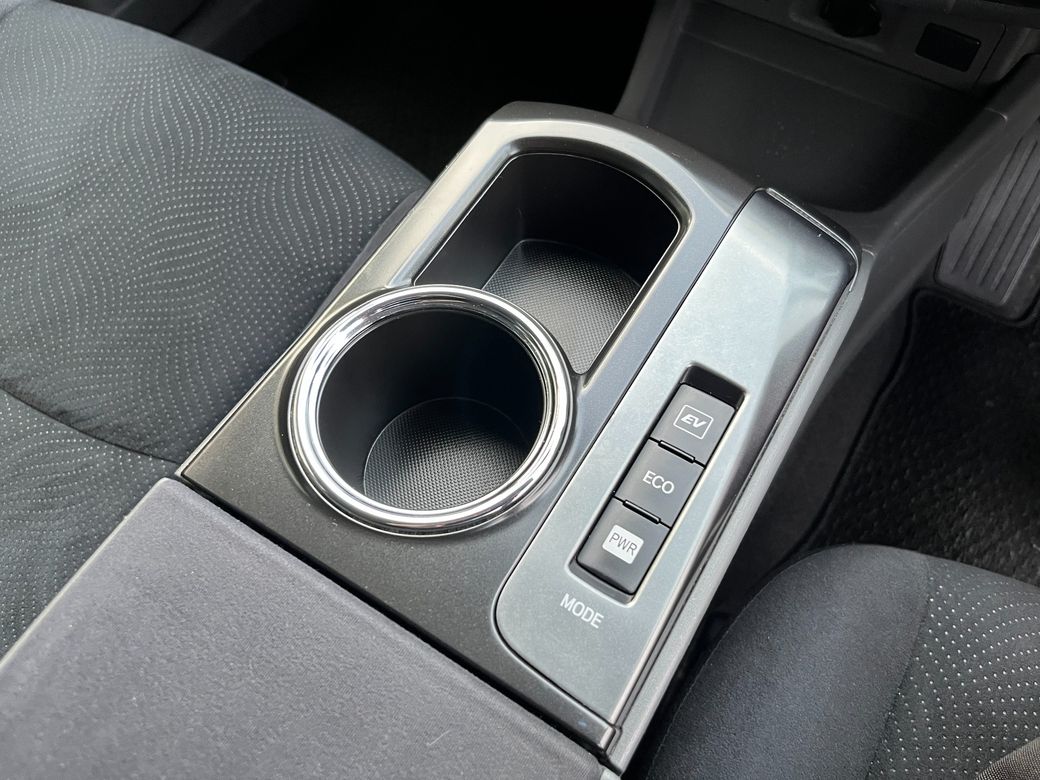 2014 Toyota Prius Alpha