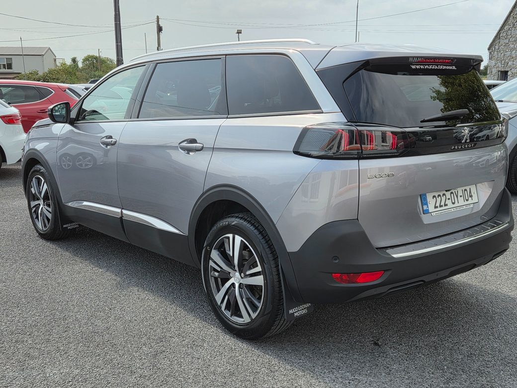 2022 Peugeot 5008