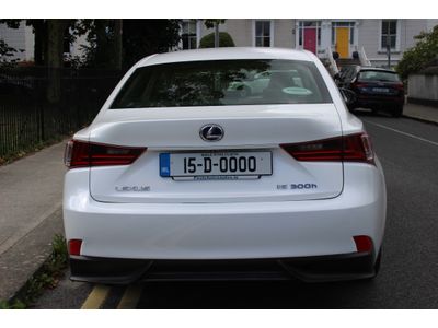 2015 Lexus IS 300h