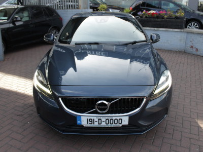 2019 Volvo V40