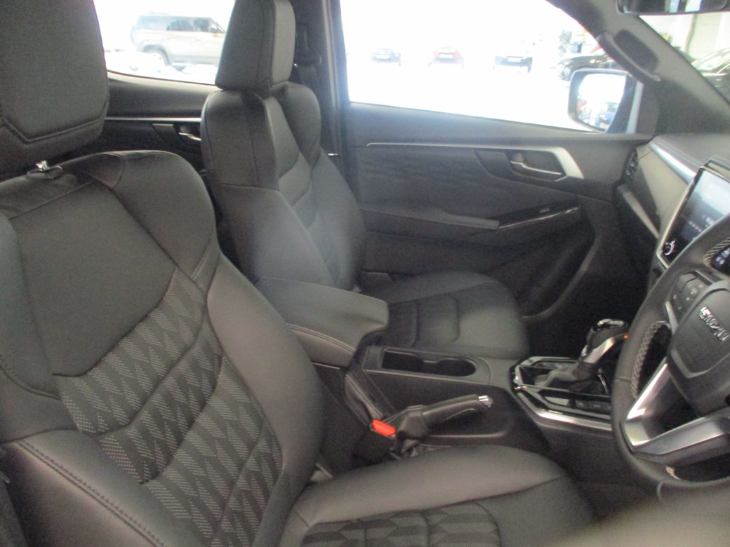 2025 Isuzu D-MAX