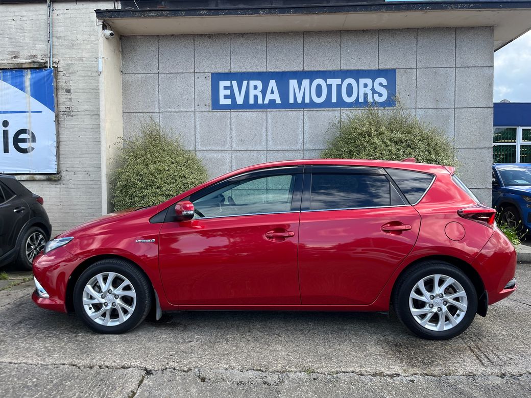 2016 Toyota Auris