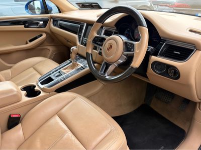 2015 Porsche Macan