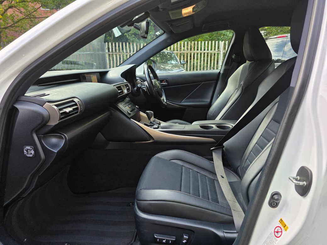 2016 Lexus IS