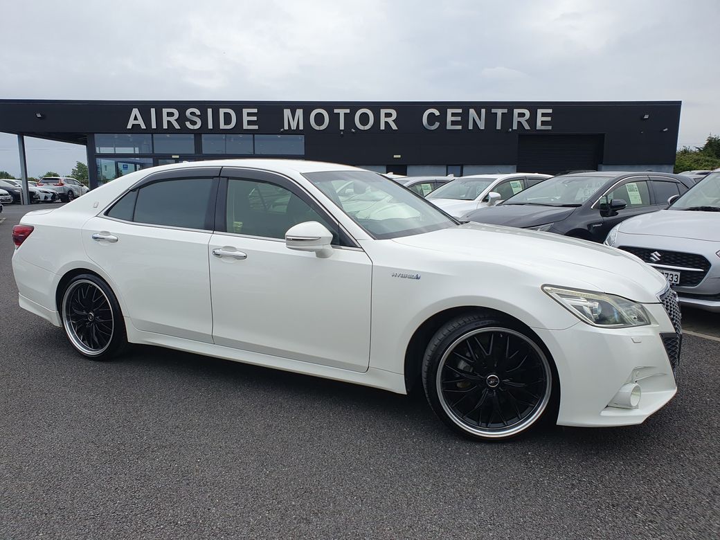 2013 Toyota Crown