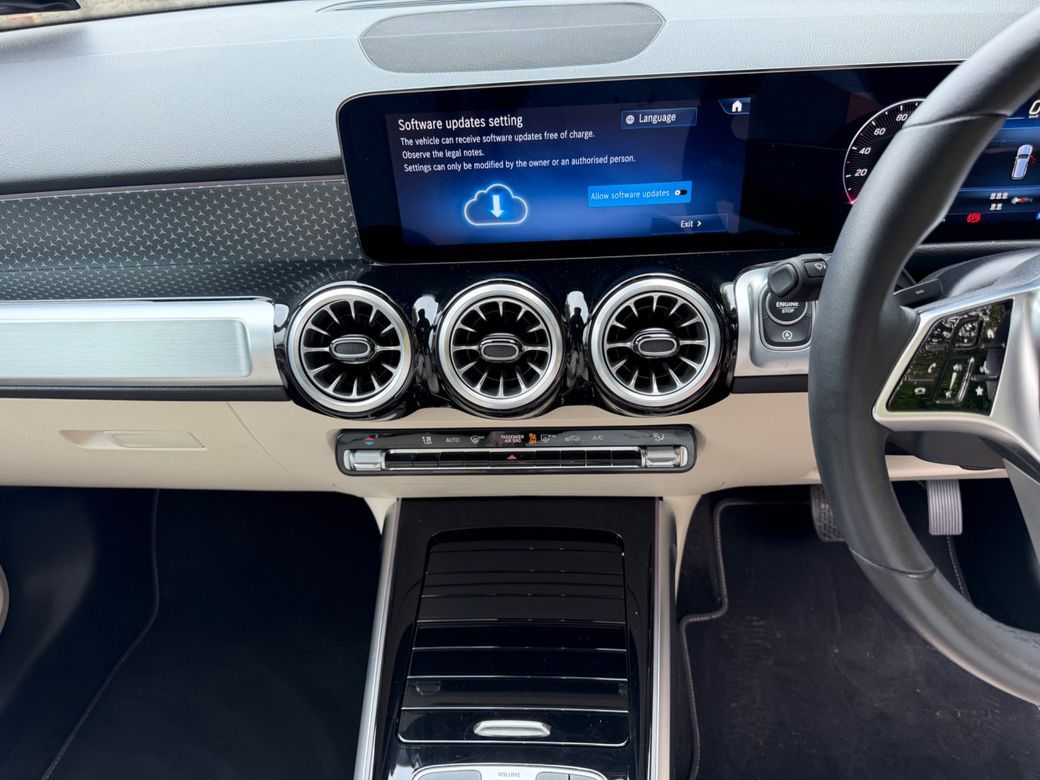 2024 Mercedes-Benz GLB Class