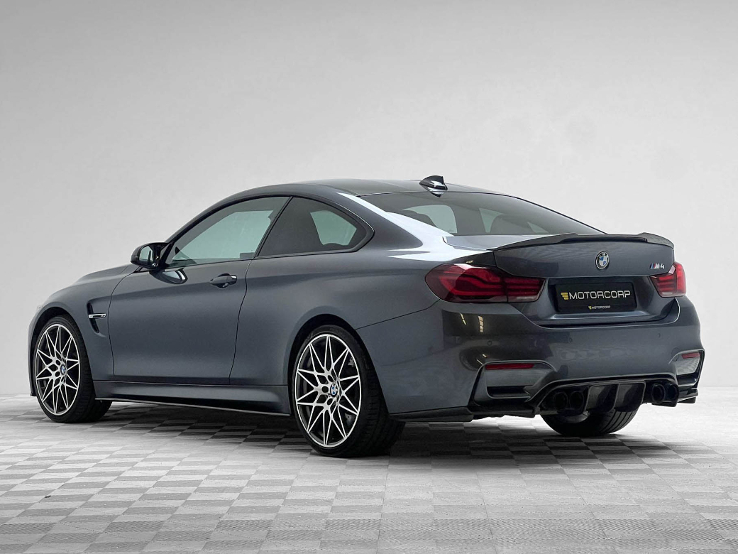 2019 BMW M4
