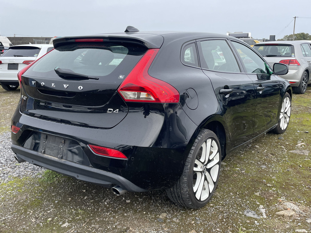 2018 Volvo V40