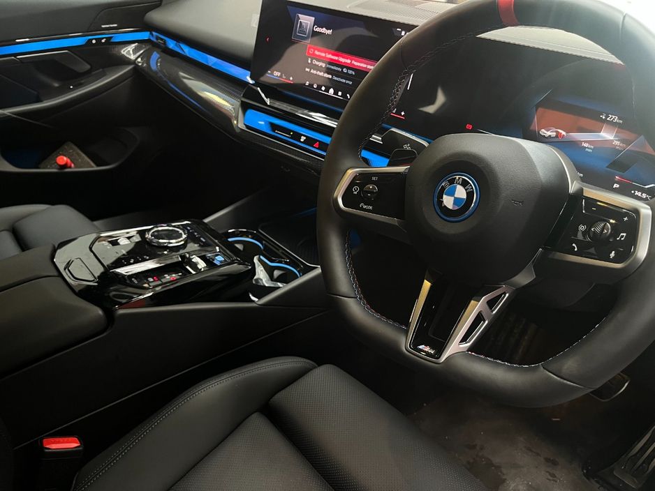 2024 BMW i5